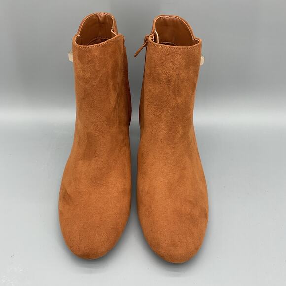 NEW Alfani Women’s PAAM Faux Leather Sleek Booties Brown Size 5.5M - Picture 3 of 10